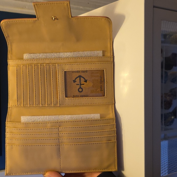 Guess Clutch/Large Wallet - Picture 3 of 5